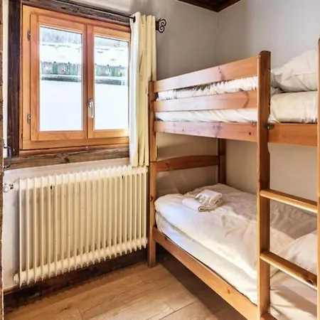 Apartment For 6 People *
